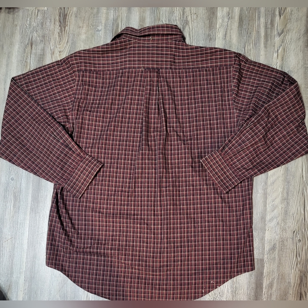 Roundtree & York Button Up - Picture 4 of 6